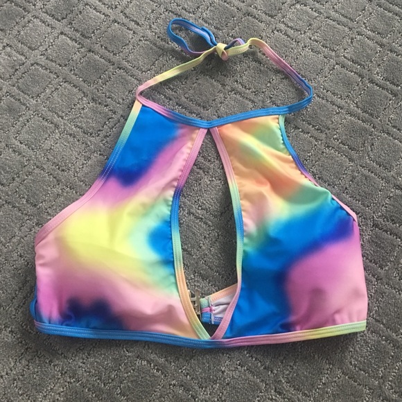 Other - NEW‼️ Peep-Hole Tye-Dye Bikini Top 💖